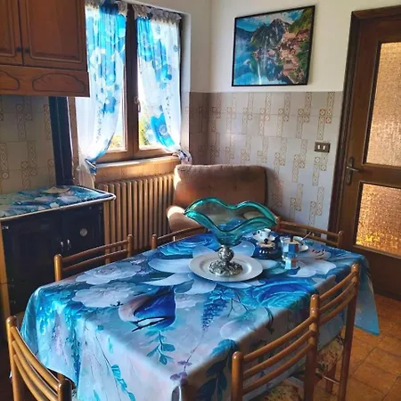 La Casa Sulla Collina Alloggio in famiglia Brentone